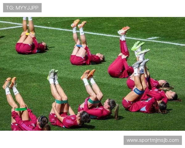 女足世界杯美女球员的时尚造型与运动风采引领足球时尚新潮流